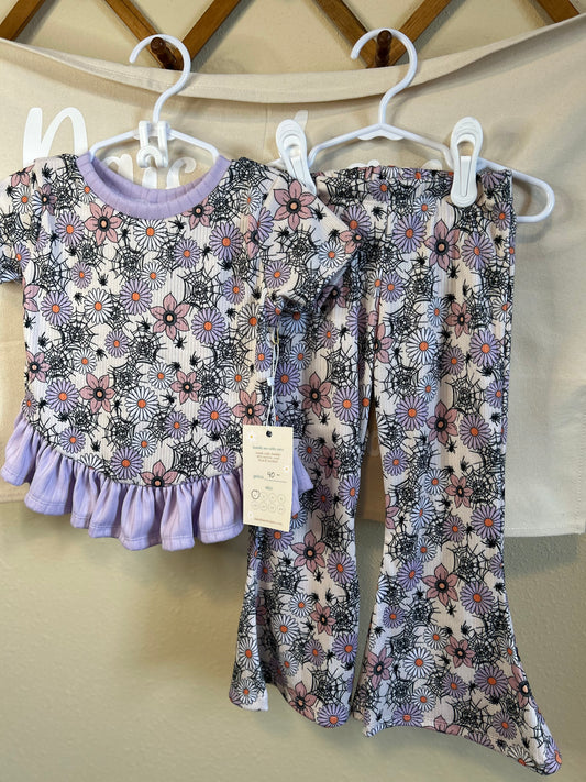 2T Jasmine top & flares